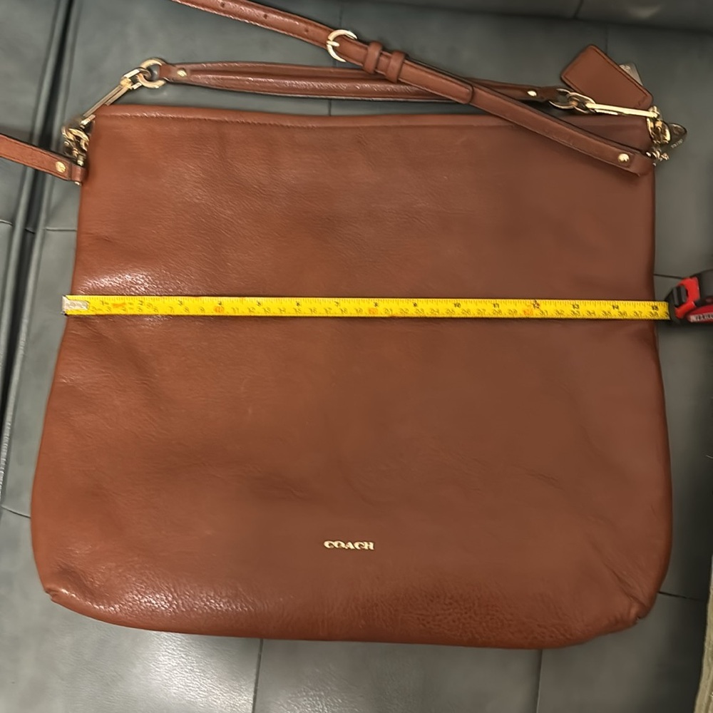 Like new Coach Madison chestnut Brown Leather hobo shoulder bag - Picture 10 of 10